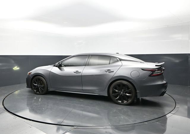 Used 2022 Nissan Maxima SR w/ Sport Mat Group FWD image 2