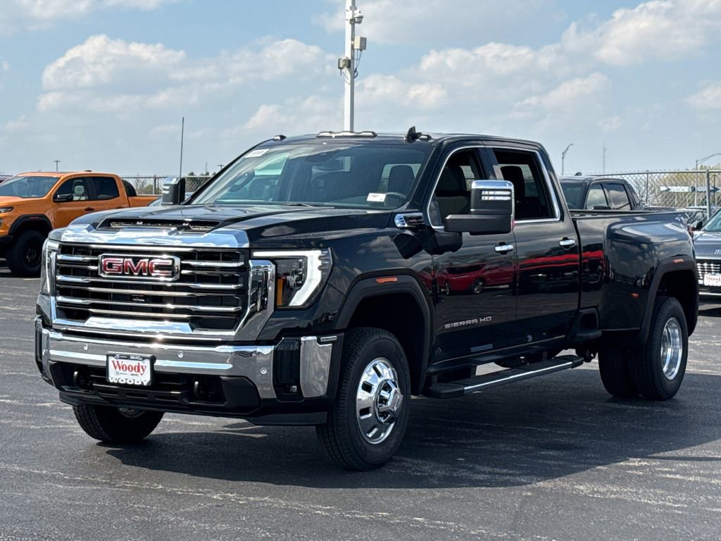 New 2026 GMC Sierra 3500 SLT w/ SLT Premium Package AWD/4WD image 5