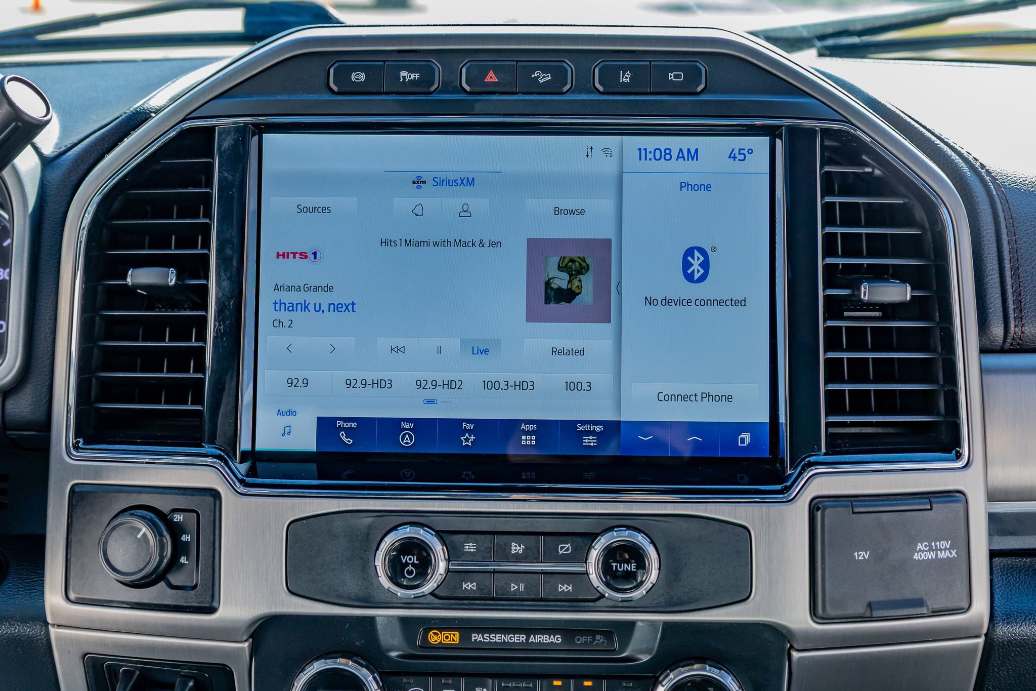 Used 2022 Ford F350 Platinum w/ FX4 Off-Road Package image 21