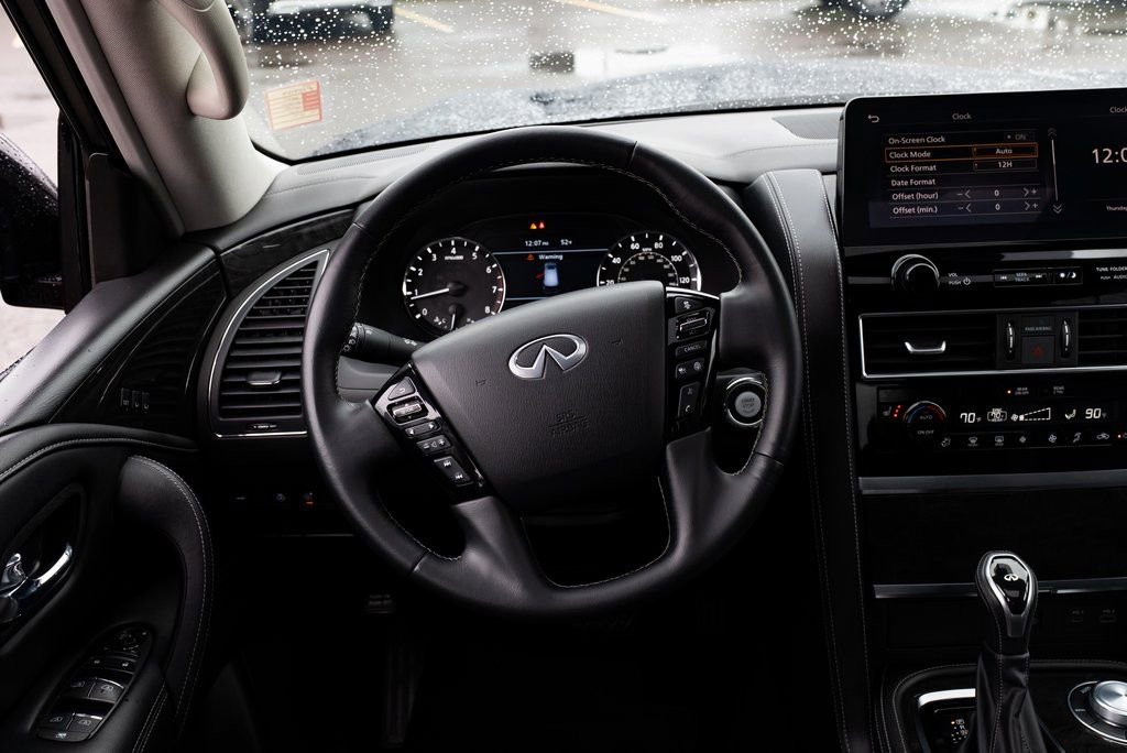 Used 2024 INFINITI QX80 Luxe image 11