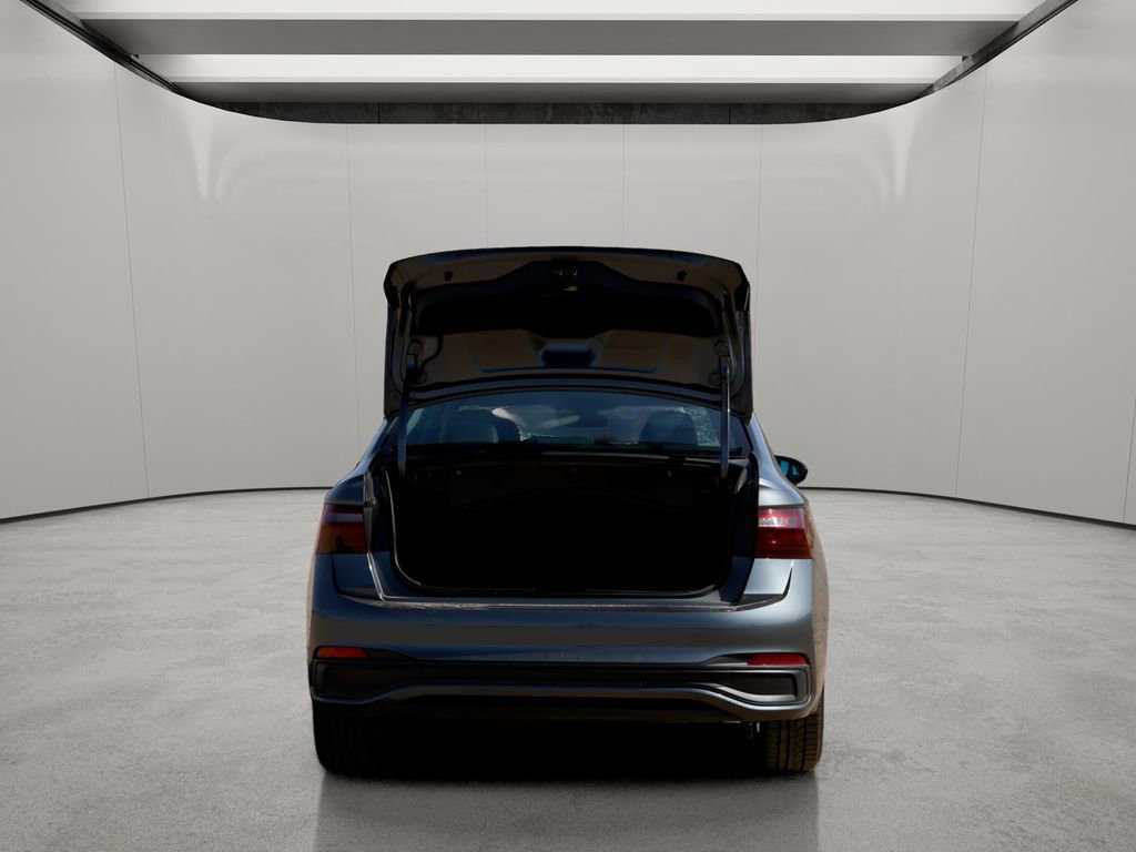 Used 2024 Volkswagen Jetta SE image 4