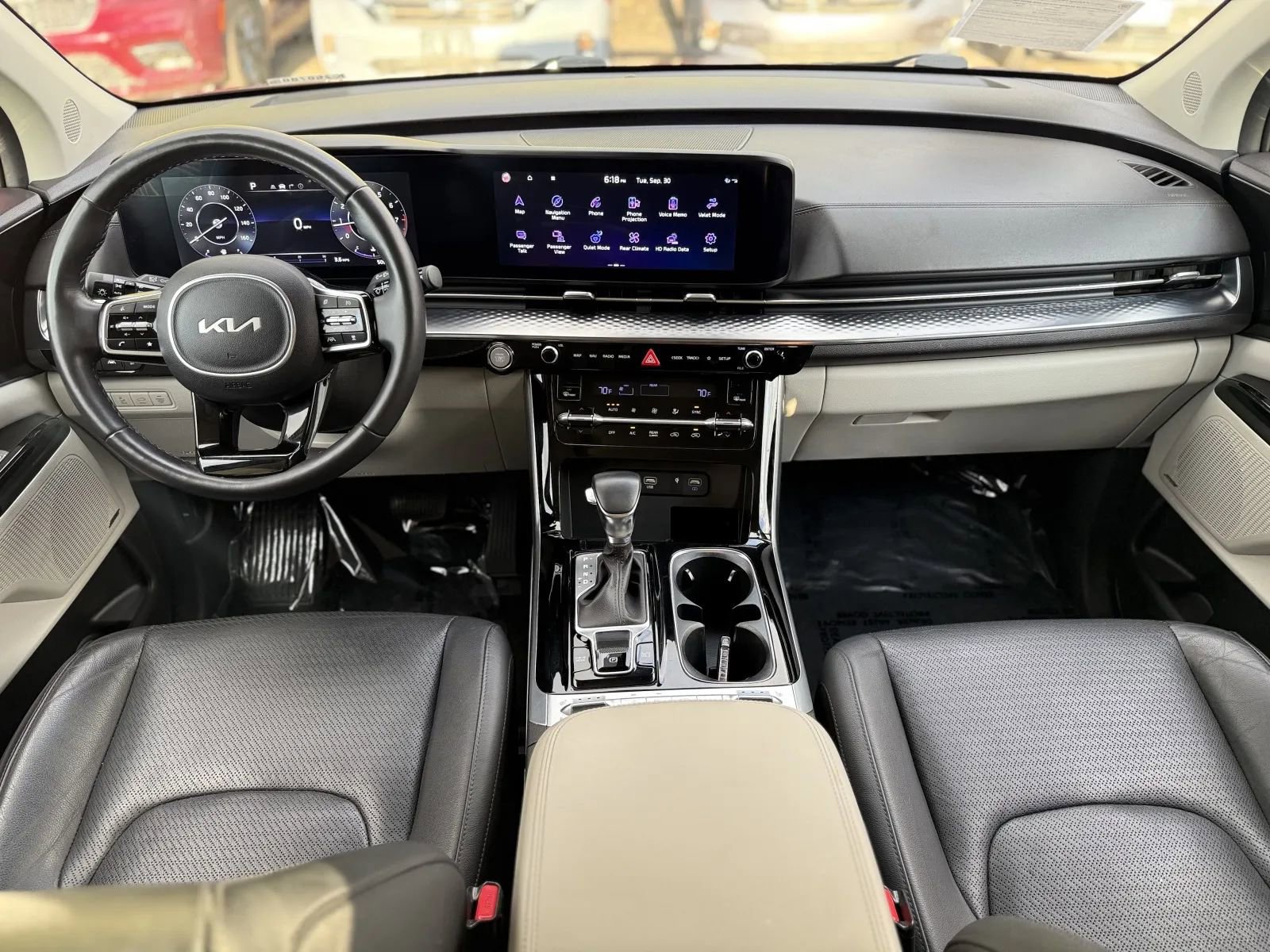 Used 2023 Kia Carnival SX Prestige w/ Paint Protection Package image 24