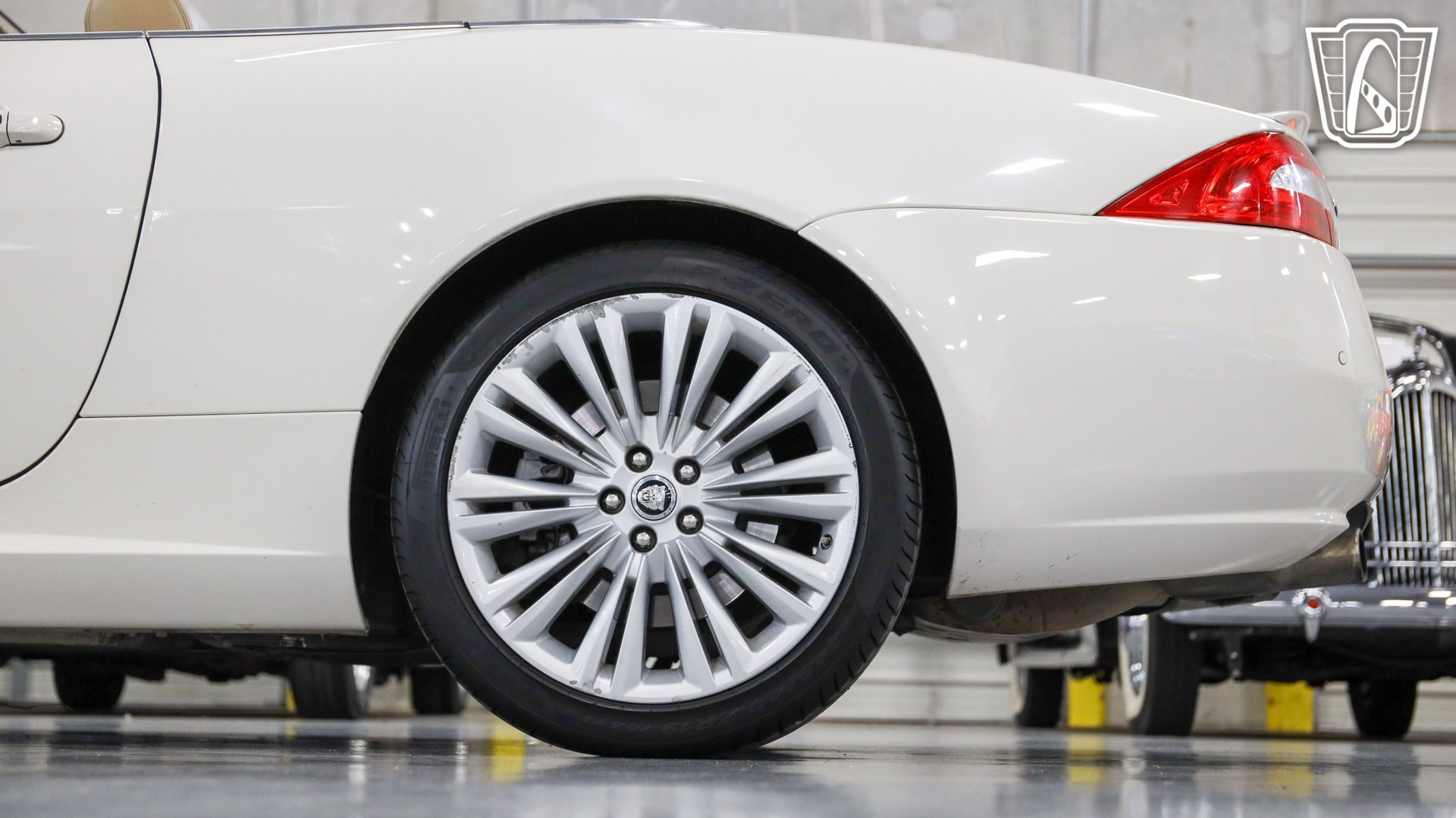 Used 2010 Jaguar XK Convertible image 22