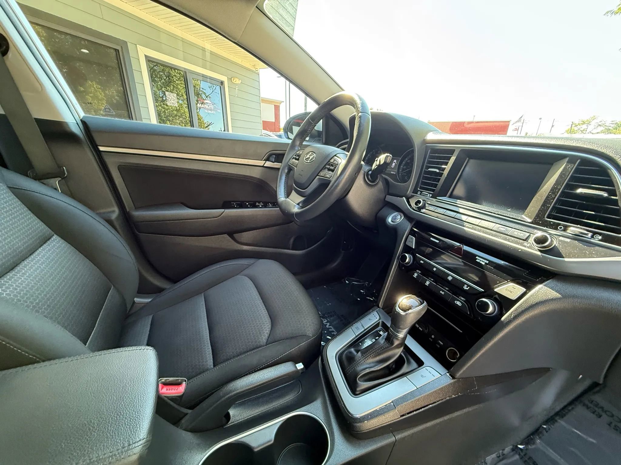 Used 2017 Hyundai Elantra Value Edition w/ Cargo Package image 33