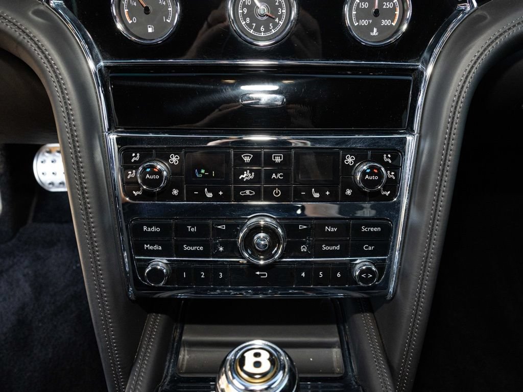 Used 2020 Bentley Mulsanne RWD image 42