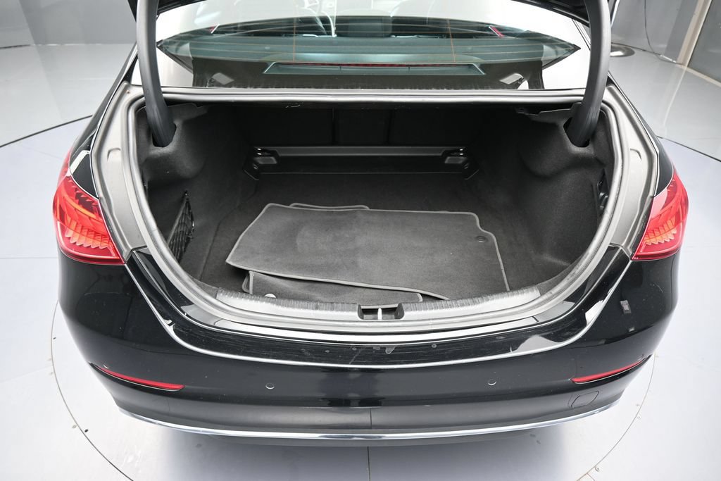 Used 2025 Mercedes-Benz C 300 Sedan image 40