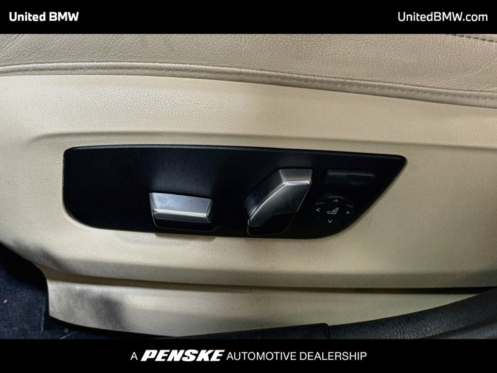 Used 2023 BMW 530i w/ Premium Package RWD image 11
