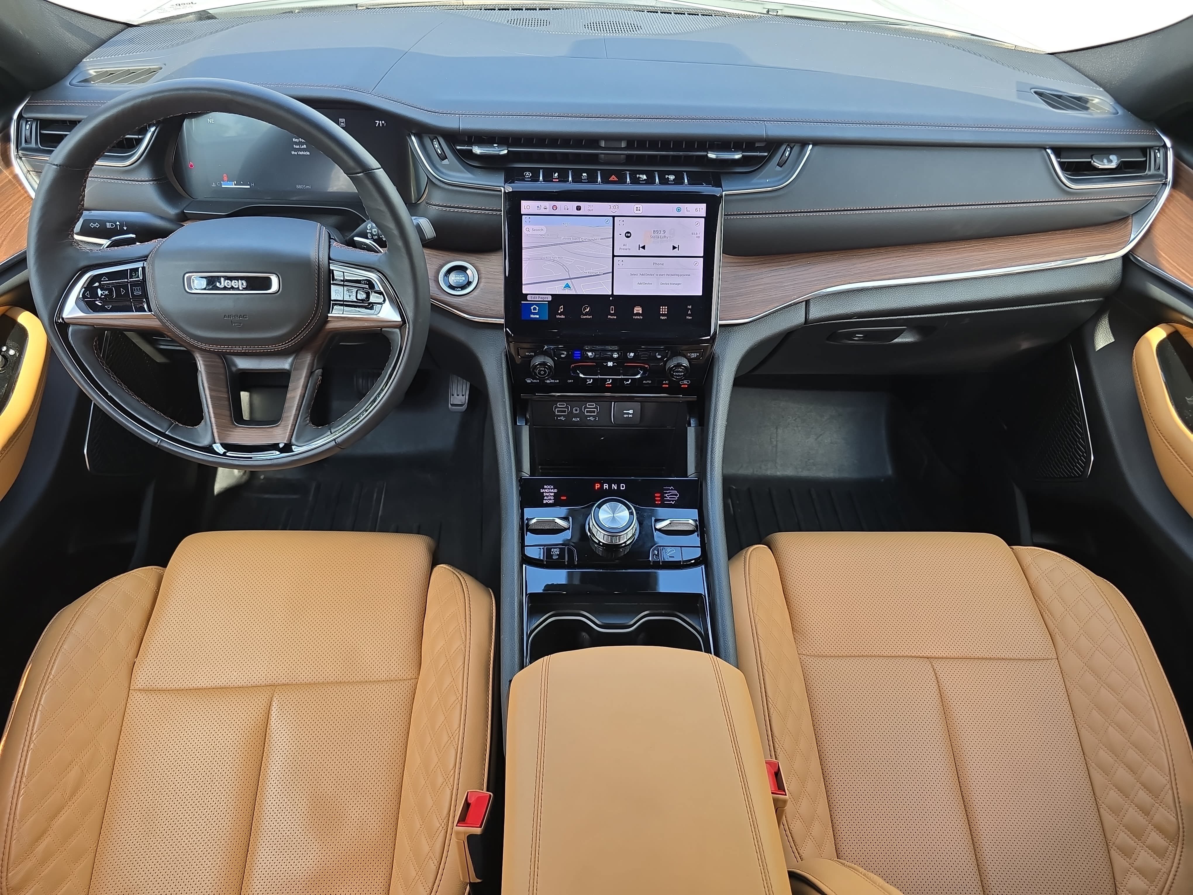 Used 2024 Jeep Grand Cherokee Summit AWD/4WD image 9