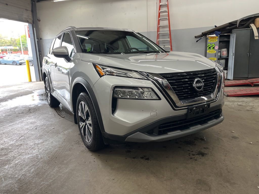 Certified 2023 Nissan Rogue SV w/ SV Premium B Package AWD/4WD image 3