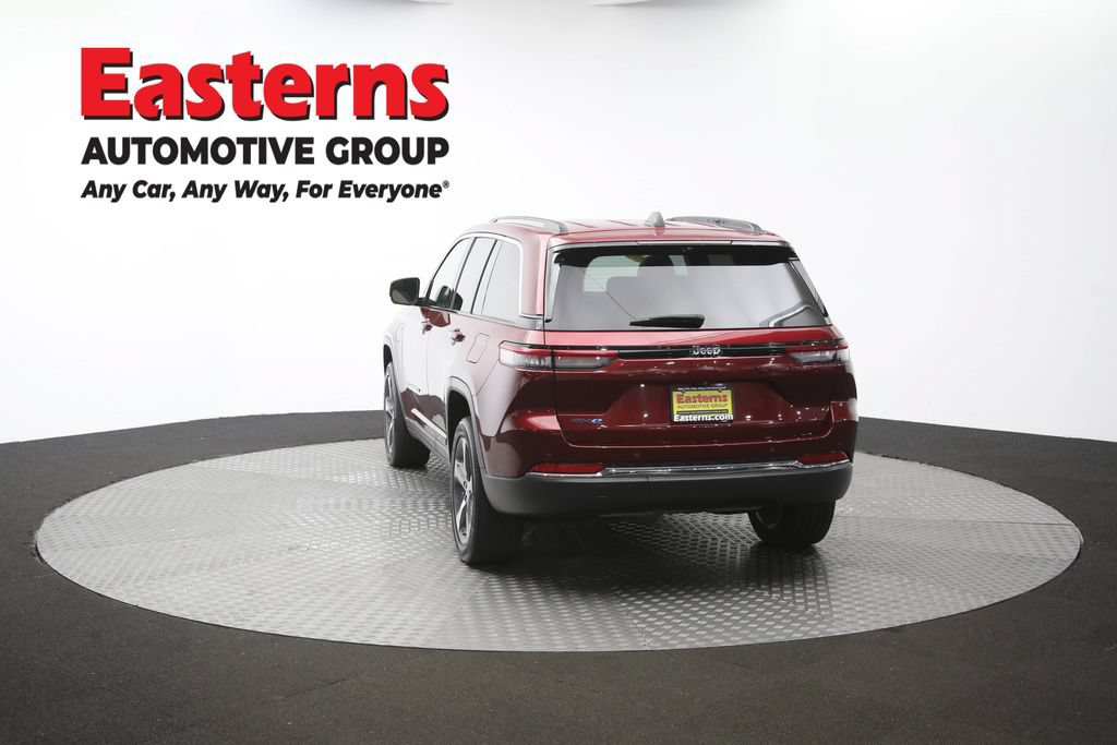 Used 2023 Jeep Grand Cherokee 4WD 4xe w/ Luxury Tech Group II image 38