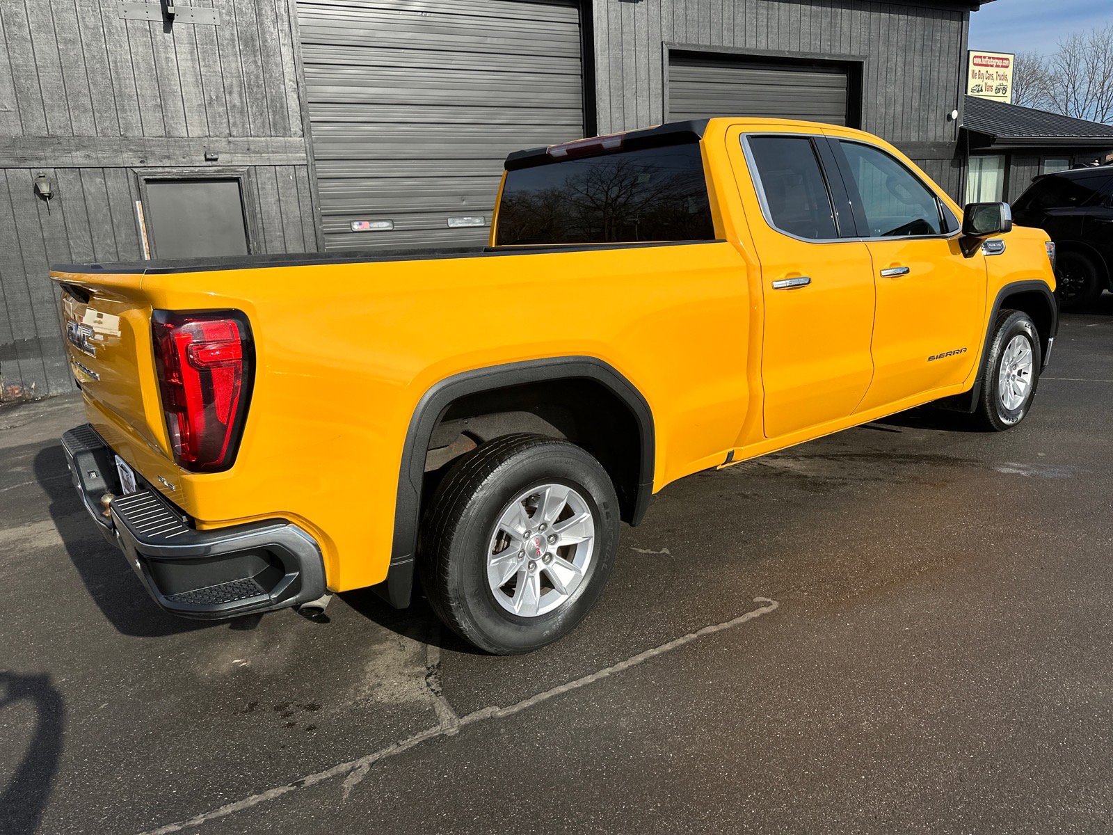 Used 2020 GMC Sierra 1500 SLE w/ SLE Convenience Package image 3
