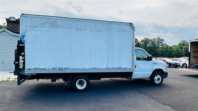 Used 2018 Ford E-350 and Econoline 350 Super Duty image 6