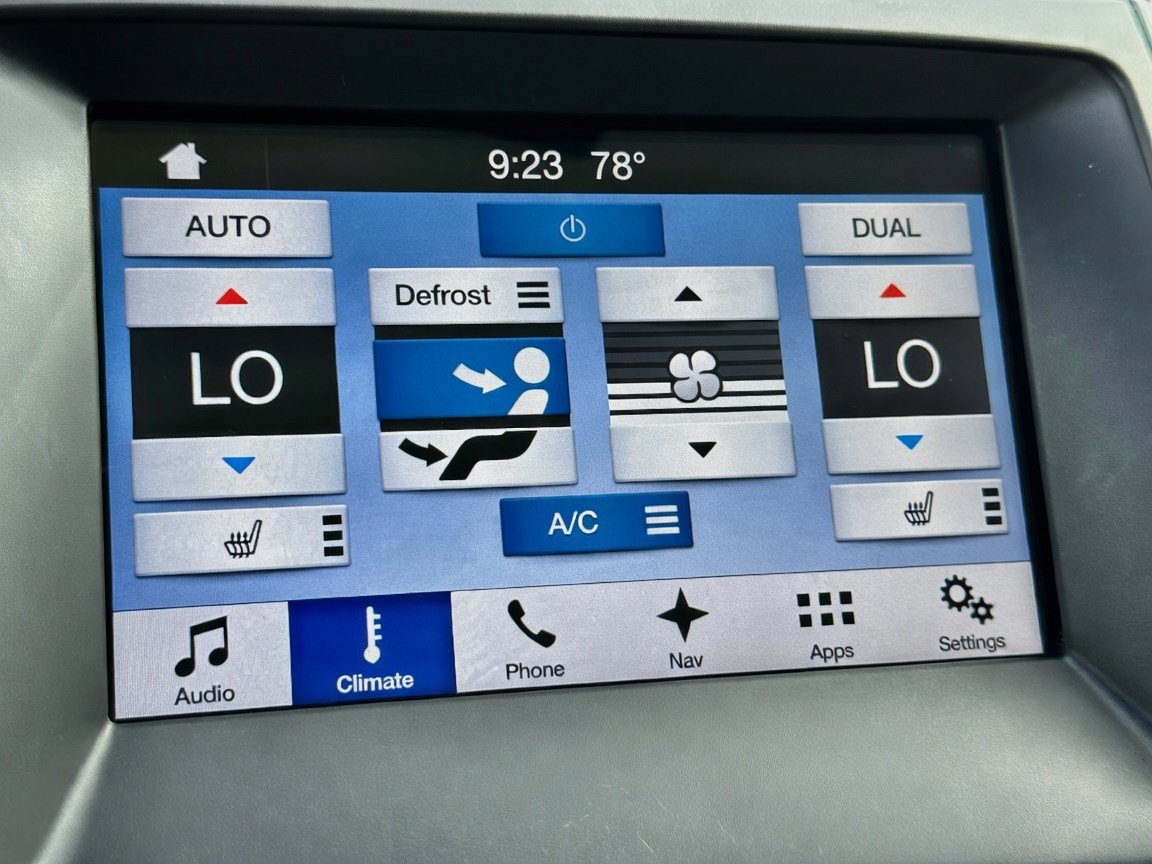 Used 2016 Ford Edge SEL w/ Equipment Group 201A FWD image 12