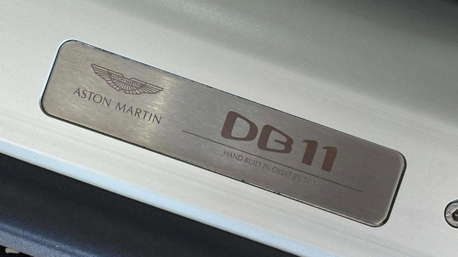 Used 2022 Aston Martin DB11 Coupe image 17