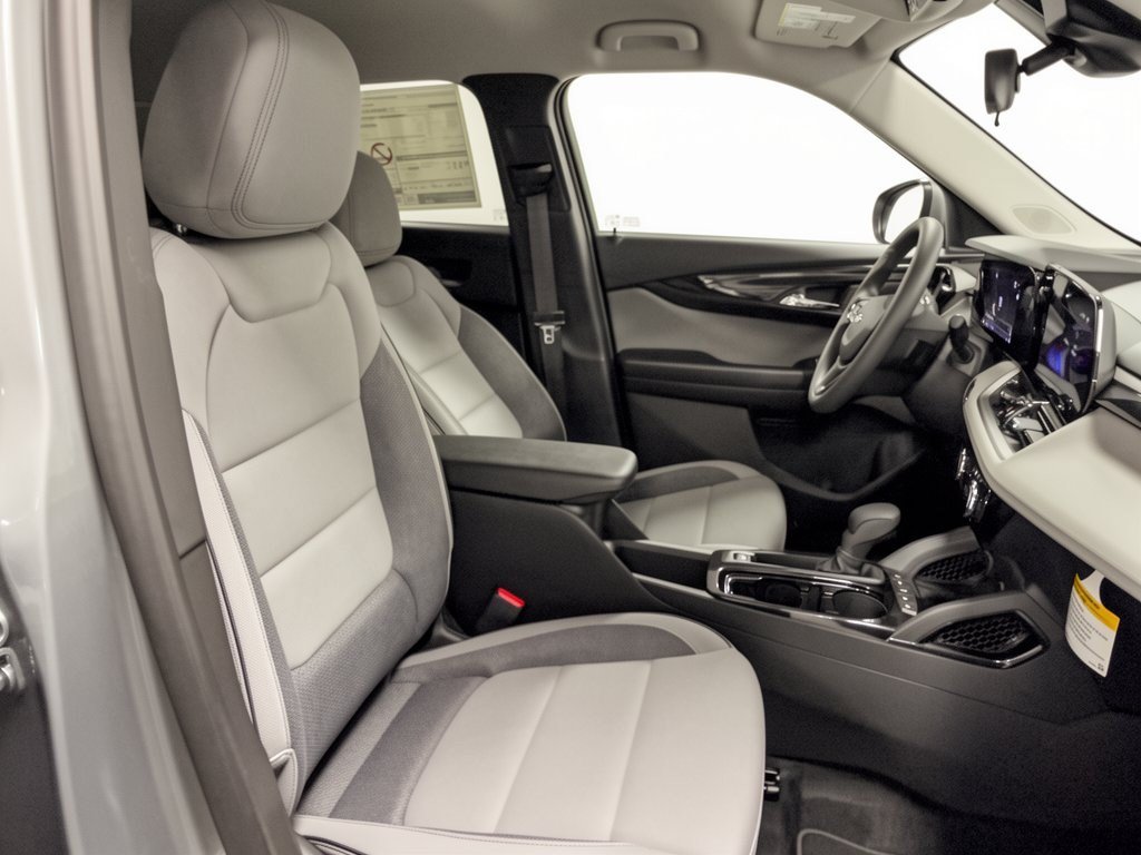 New 2026 Chevrolet TrailBlazer LT w/ Driver Confidence Package FWD image 30