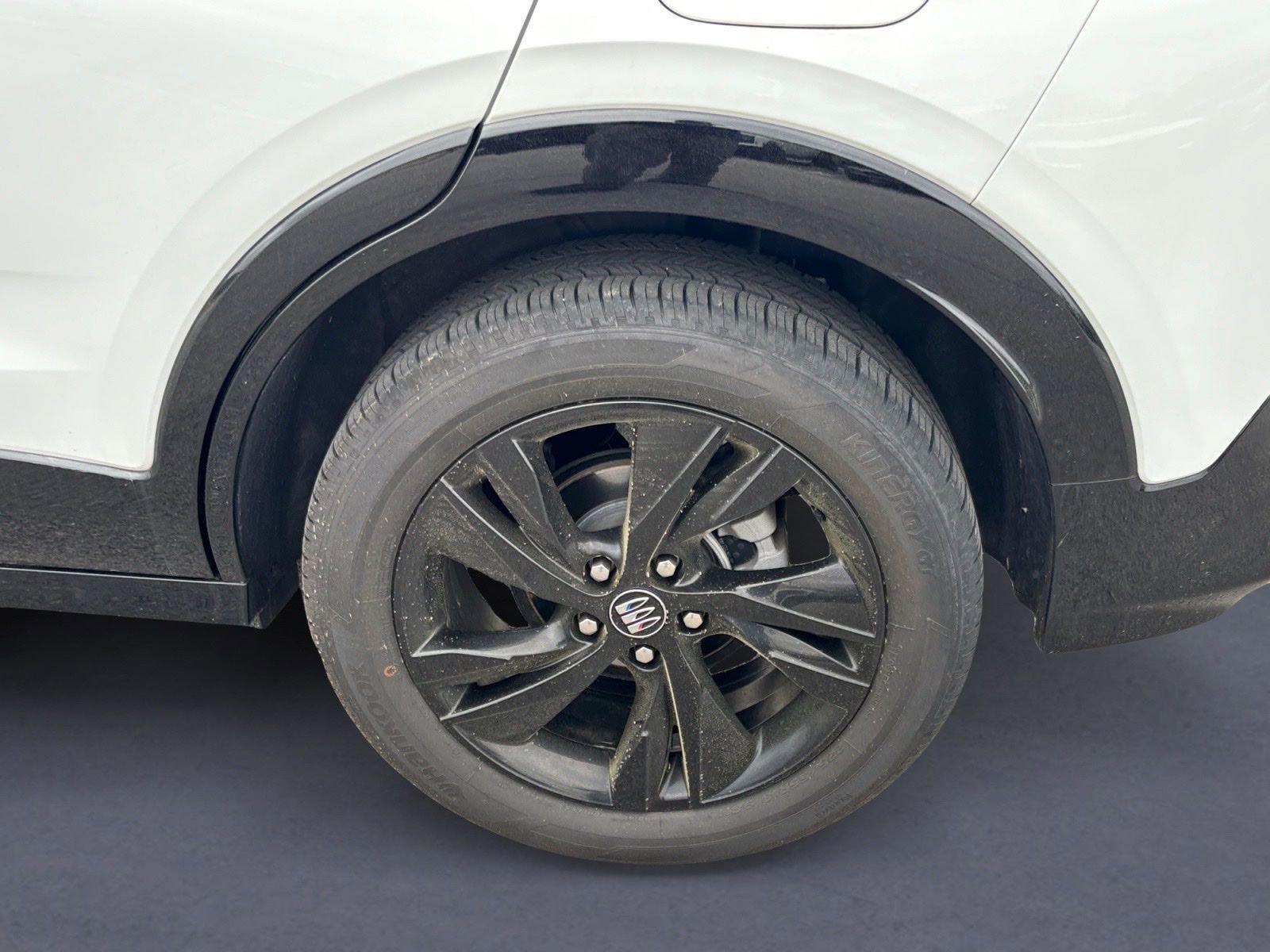 Used 2024 Buick Encore GX Sport Touring AWD/4WD image 9