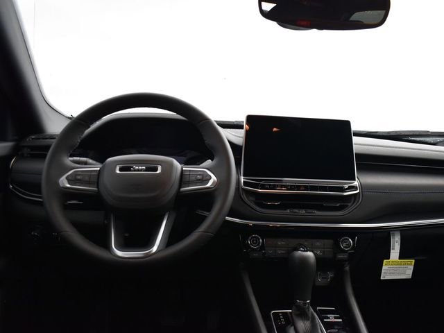 New 2026 Jeep Compass Latitude image 32