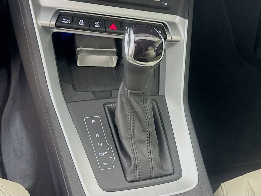 Used 2025 Audi Q3 2.0T Premium Plus AWD/4WD image 19