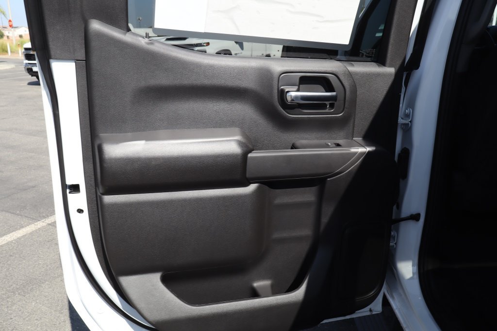 New 2026 Chevrolet Silverado 1500 Custom w/ LPO, Dark Essentials Package RWD image 32