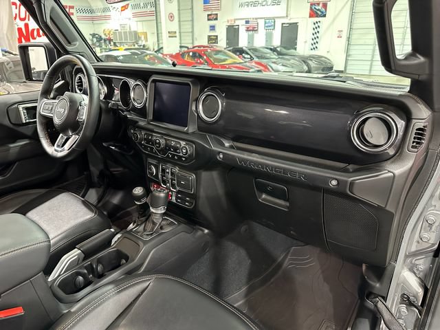 Used 2022 Jeep Wrangler Unlimited Rubicon w/ Trailer Tow Package AWD/4WD image 9