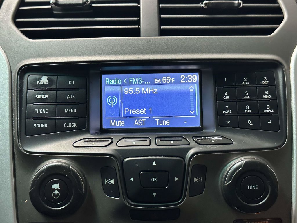 Used 2013 Ford Explorer 4WD image 2
