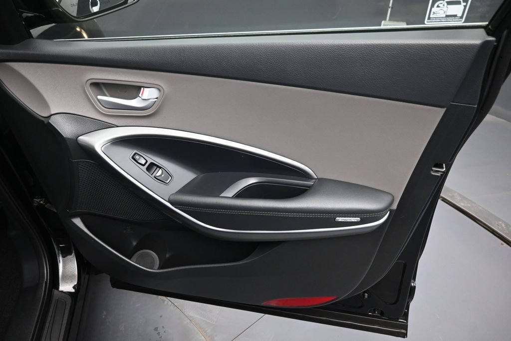 Used 2018 Hyundai Santa Fe Sport FWD image 29