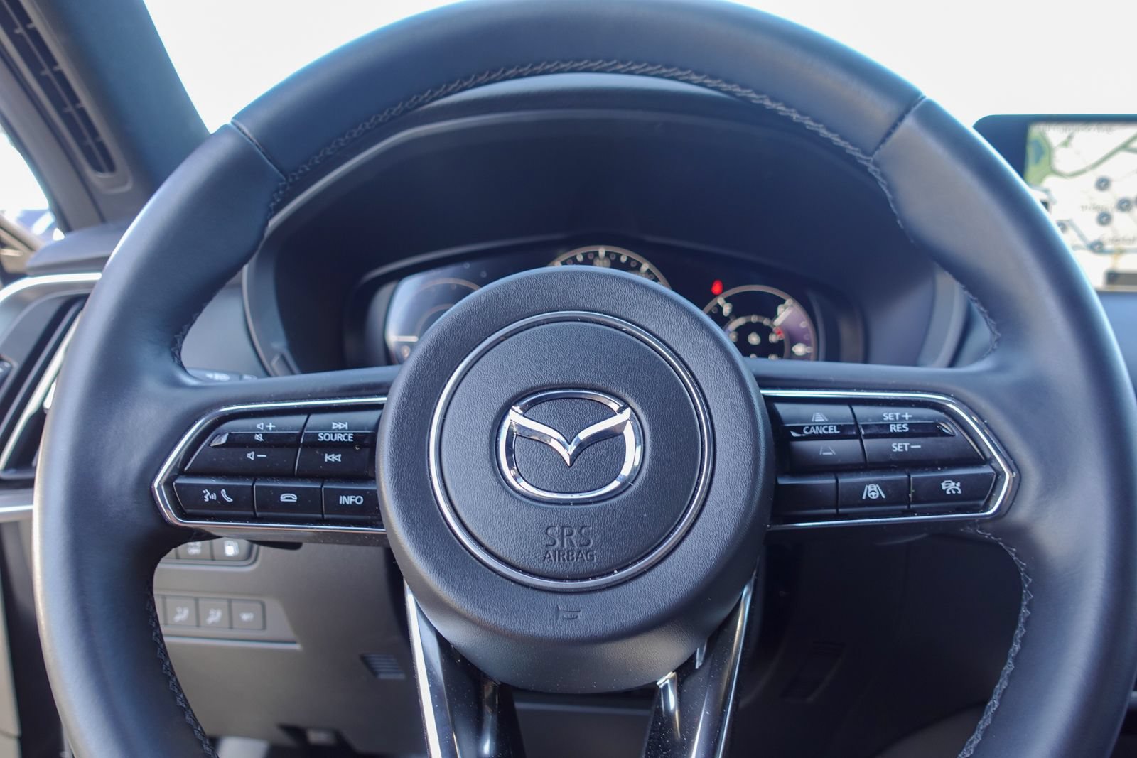 Used 2025 MAZDA CX-70 Plug-In Hybrid w/ Premium Plus AWD/4WD image 20