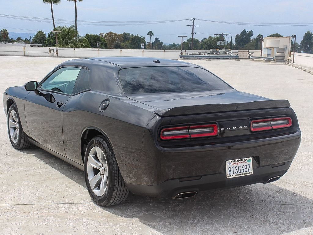 Used 2019 Dodge Challenger SXT RWD image 4