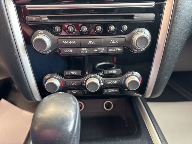 Used 2013 Nissan Pathfinder SV image 19