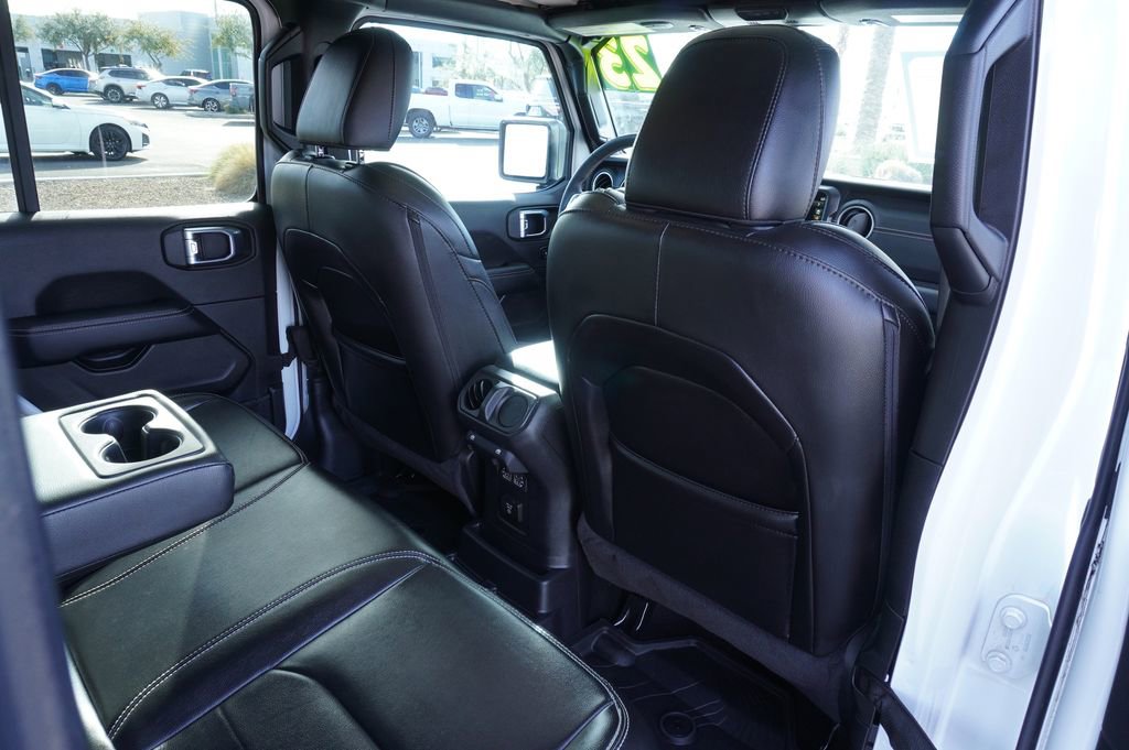 Used 2023 Jeep Wrangler Unlimited Sahara image 11