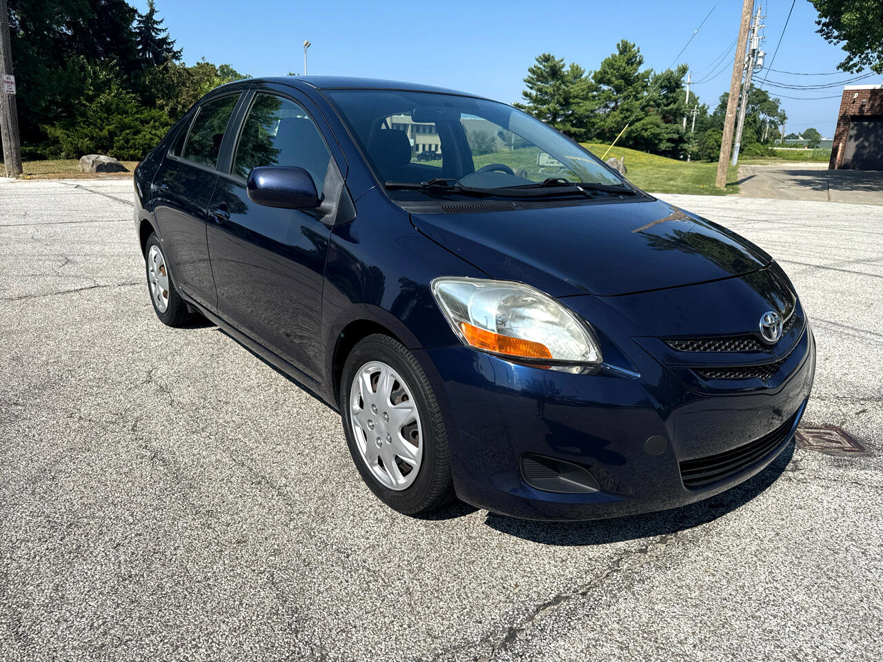 Used 2008 Toyota Yaris Sedan image 3