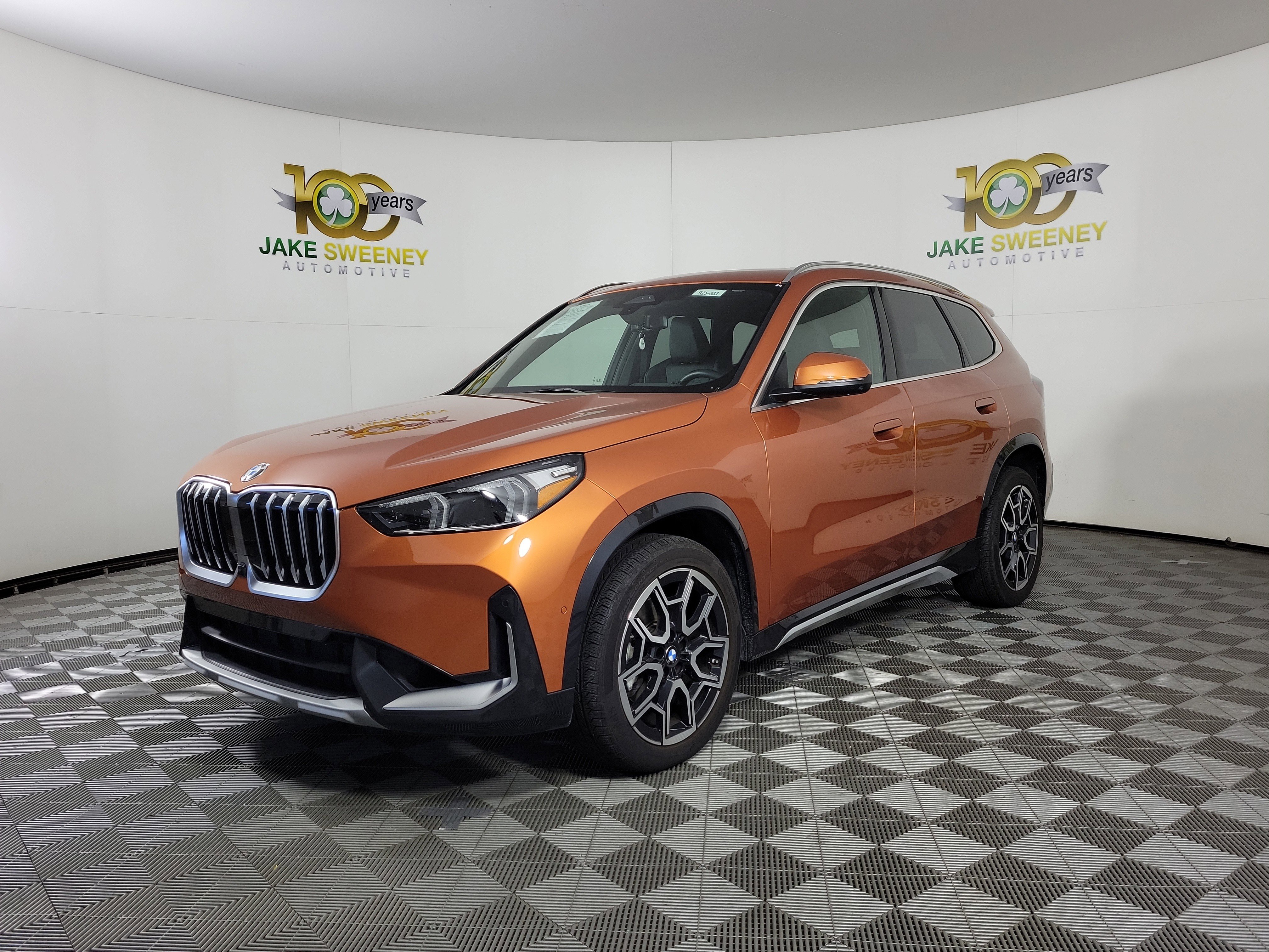 Certified 2025 BMW X1 xDrive28i w/ Technology Package image 3