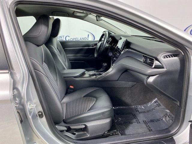 Used 2023 Toyota Camry SE FWD image 8