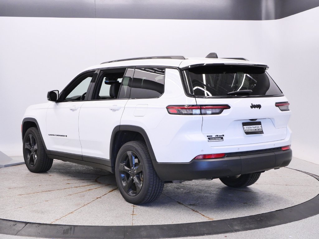 Used 2022 Jeep Grand Cherokee L Laredo AWD/4WD image 3