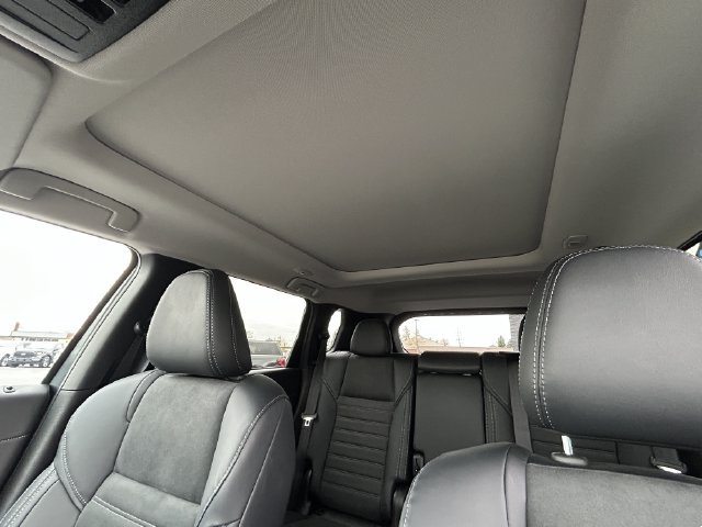 Used 2025 Mitsubishi Outlander SE AWD/4WD image 31