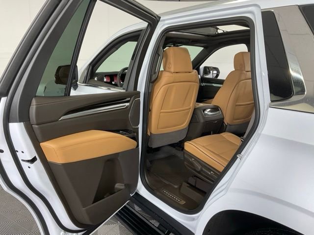 New 2026 Cadillac Escalade Luxury w/ Touring Package image 31