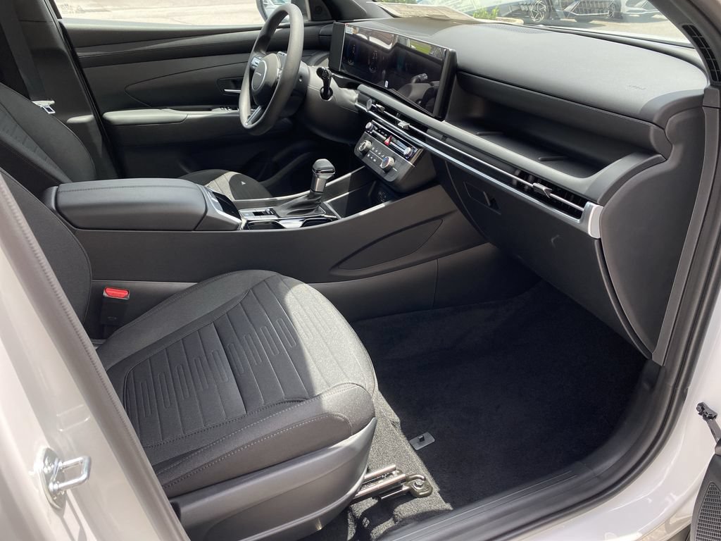 New 2026 Hyundai Santa Cruz SE FWD image 32