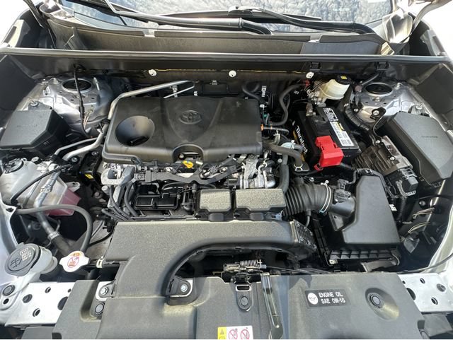 Used 2021 Toyota RAV4 Limited FWD image 37