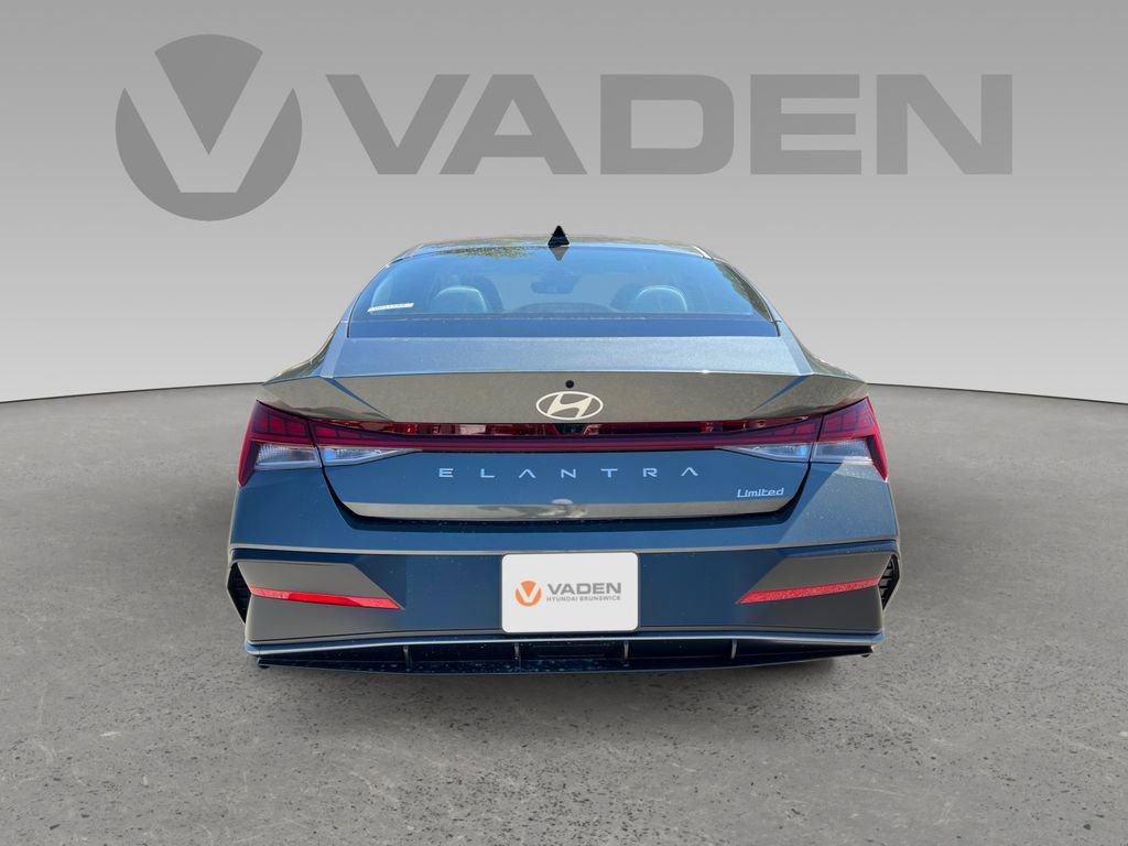New 2025 Hyundai Elantra Limited image 21