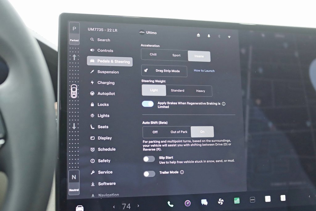Used 2022 Tesla Model X image 18