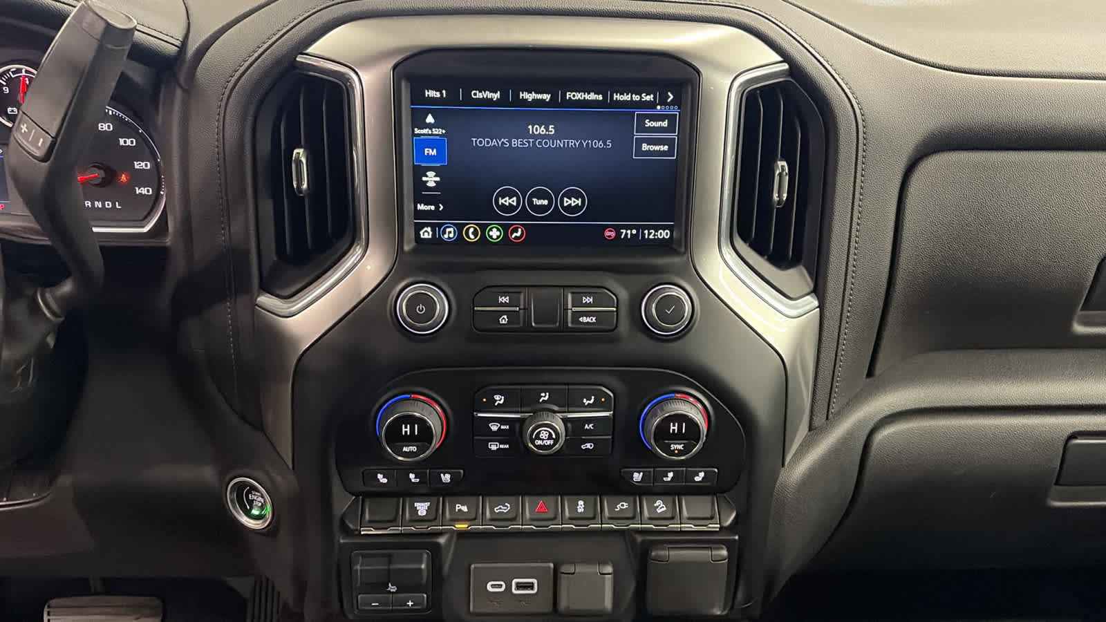 Used 2022 Chevrolet Silverado 2500 LTZ w/ LTZ Plus Package image 14