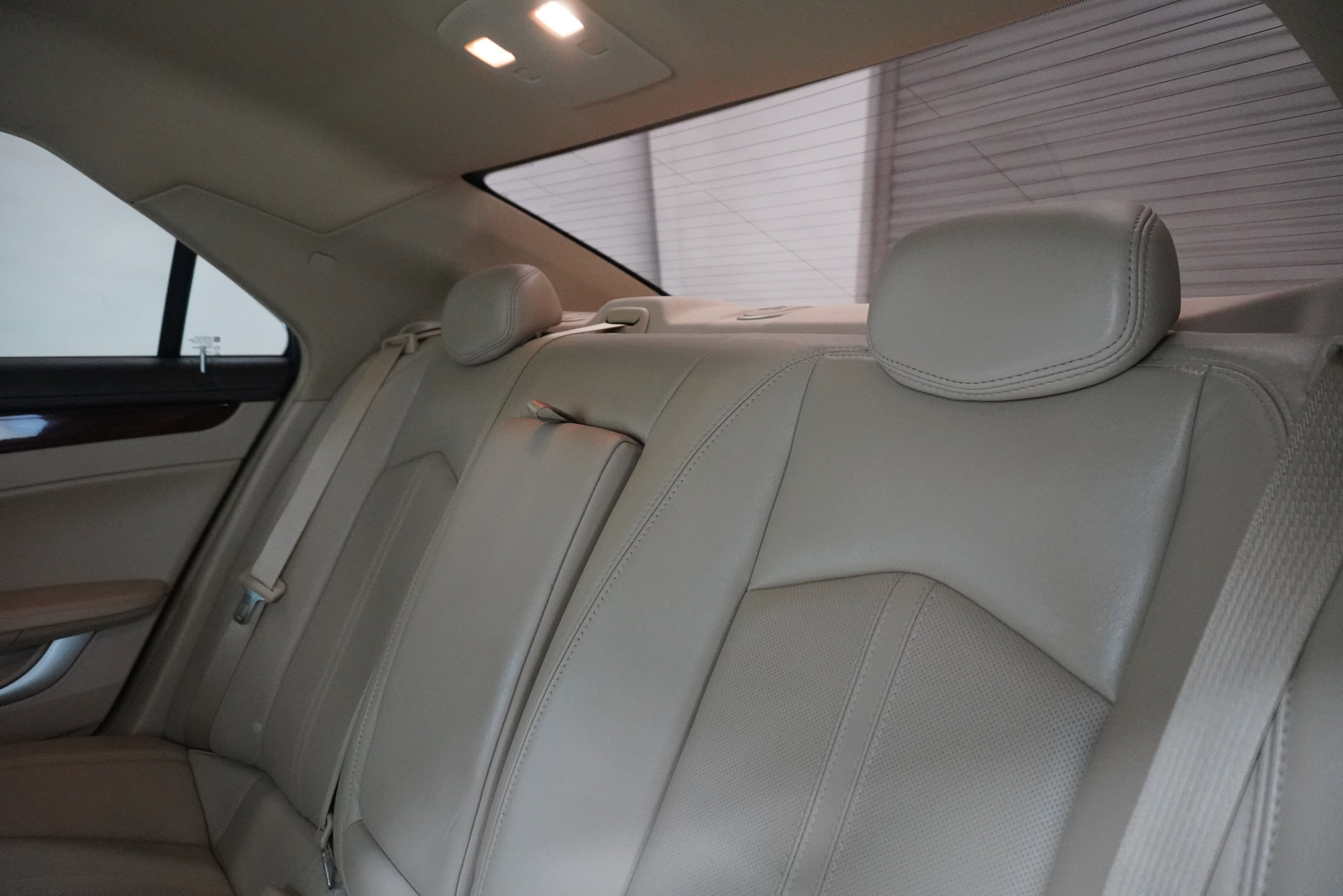 Used 2012 Cadillac CTS Luxury RWD image 12
