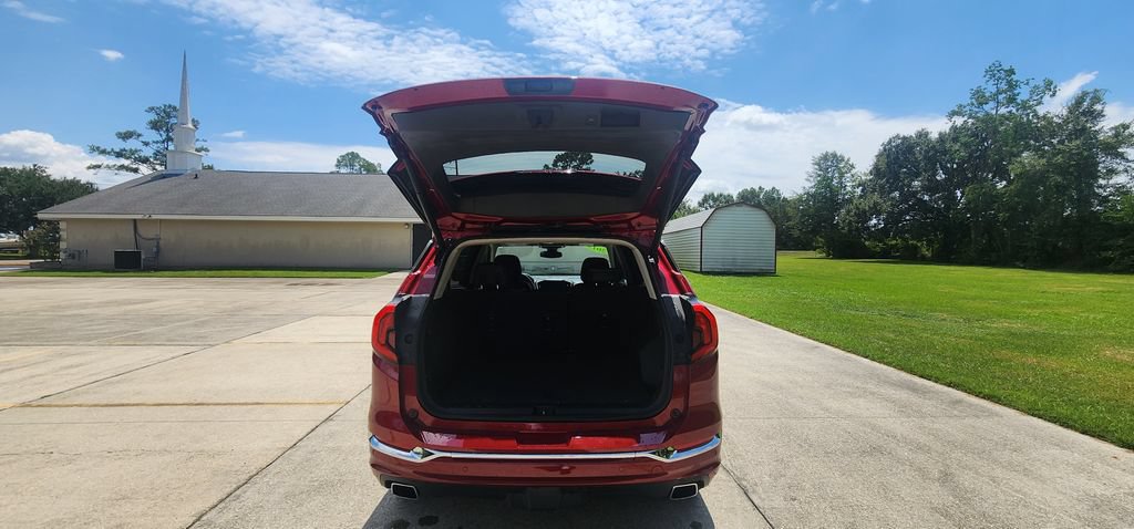 Used 2019 GMC Terrain Denali w/ Advanced Safety Package FWD image 21