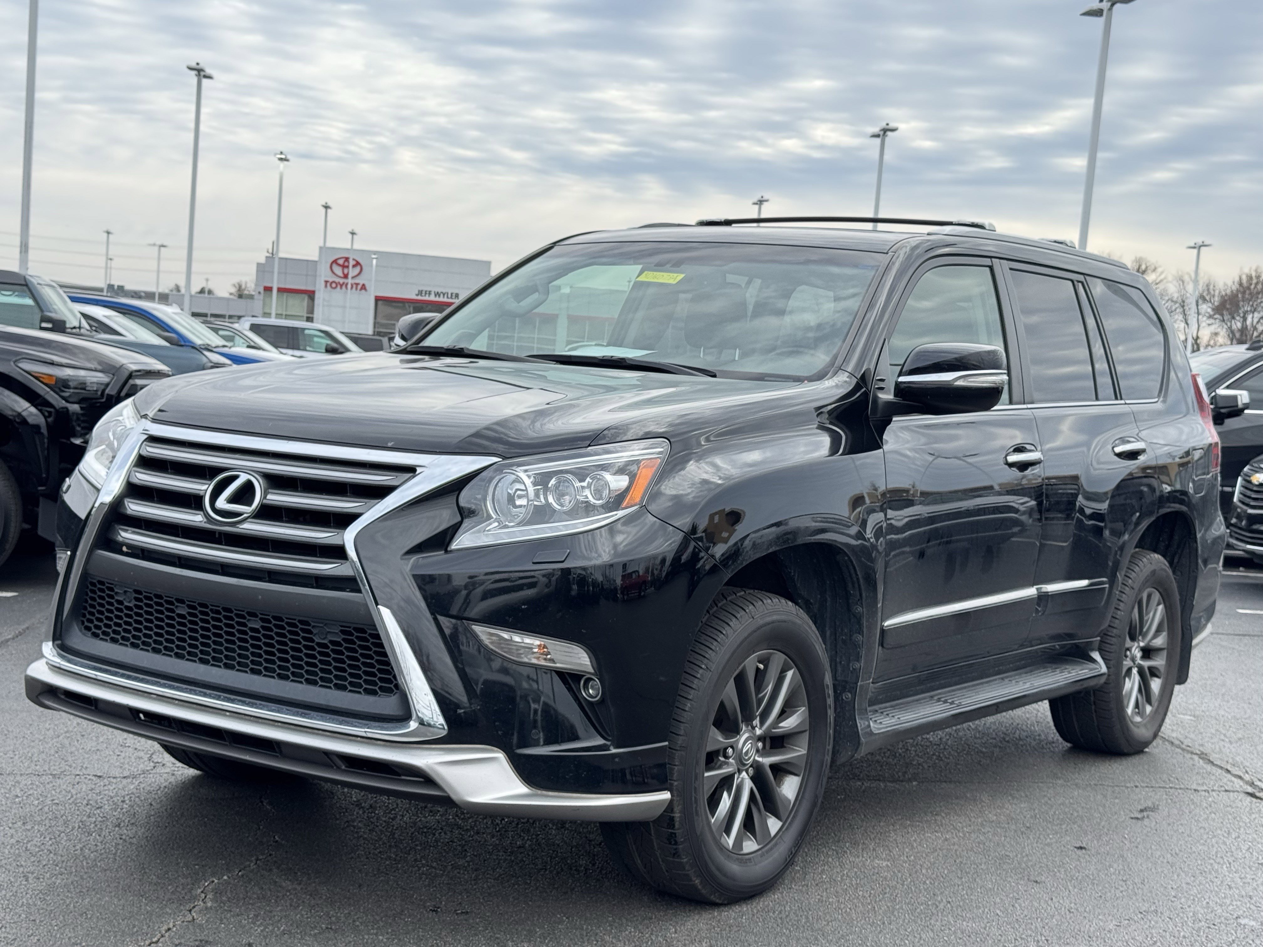 Used 2019 Lexus GX 460 image 12