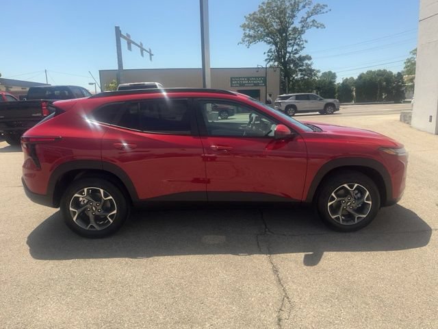 New 2026 Chevrolet Trax LT w/ Driver Confidence Package FWD image 6