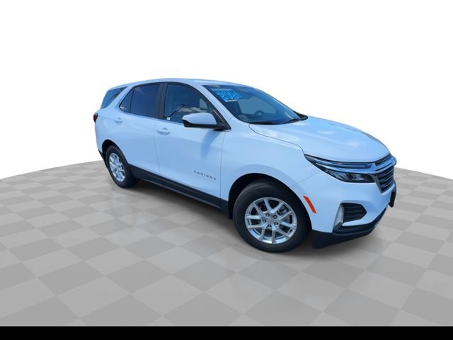 Used 2024 Chevrolet Equinox LT w/ LPO, Floor Liner Package FWD image 2