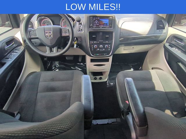 Used 2020 Dodge Grand Caravan SE w/ UConnect Hands-Free Group FWD image 28