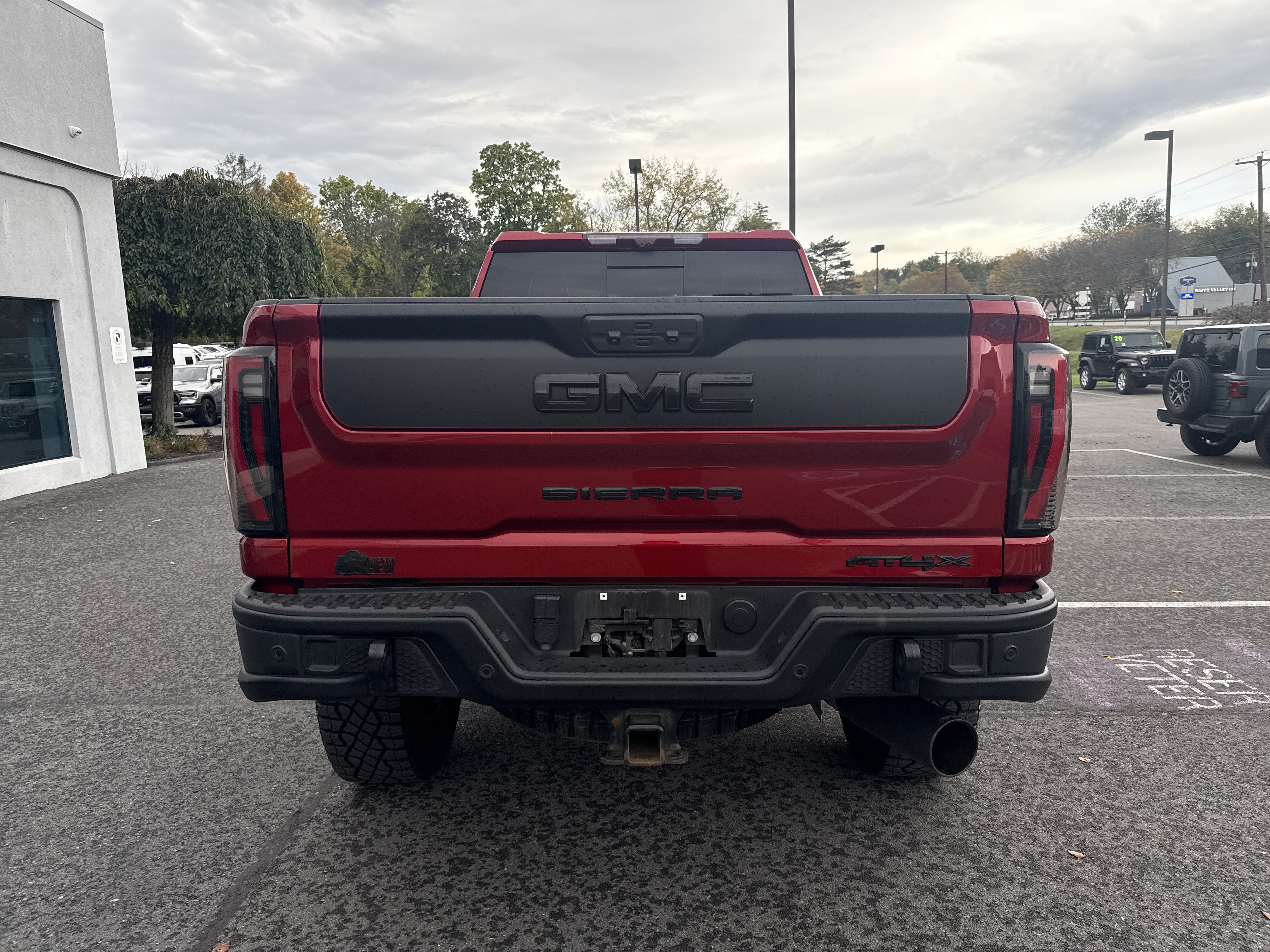 Used 2024 GMC Sierra 2500 AT4X w/ AT4X AEV Edition AWD/4WD image 4