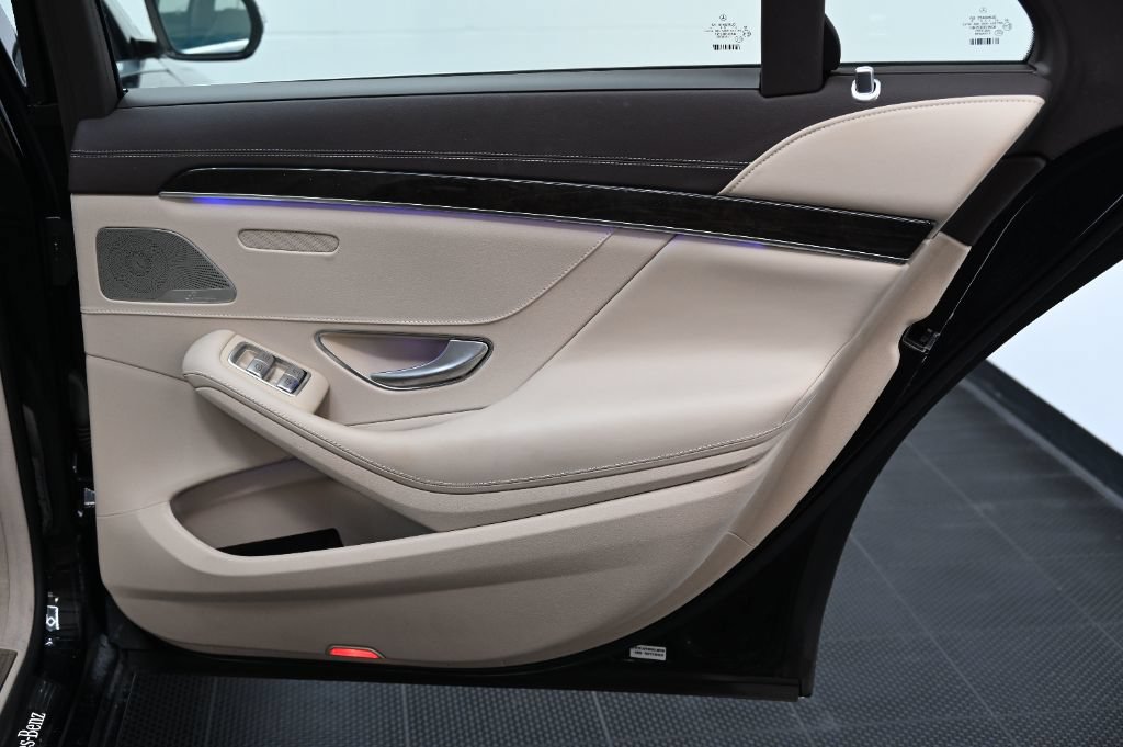 Used 2016 Mercedes-Benz S 550 Sedan image 37