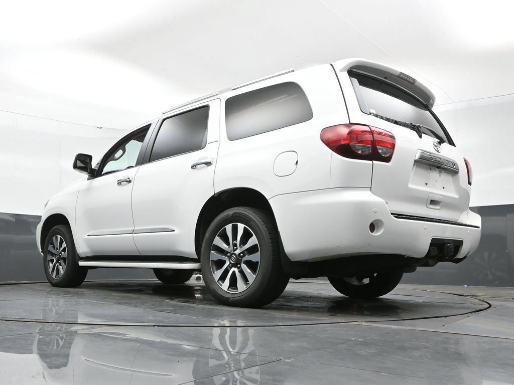 Used 2018 Toyota Sequoia Limited w/ Safety & Convenience Package AWD/4WD image 40